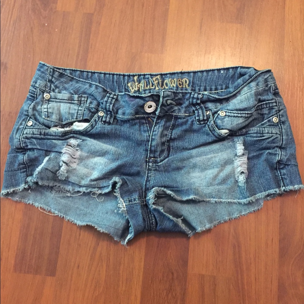 Cut off shorts 9